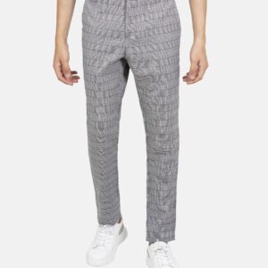 Hose mit kariertem Stoff und Taschen