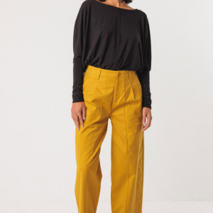 Knöchellange Hose aus Bio Baumwolle mit Strukturwebstoff und Stretchanteil