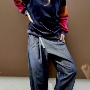 Jeans aus Bio Baumwolltwill mit elastischem Anteil und Knopfleiste