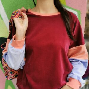 Sweatshirt im Colourblock-Design aus Baumwollmischung